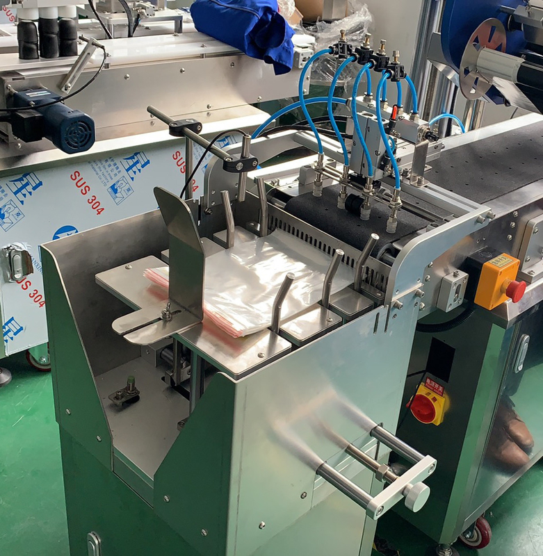 Máquina automática de rotulagem de sacos de papel plástico para garrafas com precisão de fácil manutenção 1000-3000 BPH